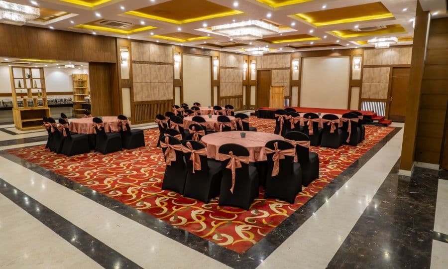 1743067517_2_Fern_Mussoorie_Banquet_03