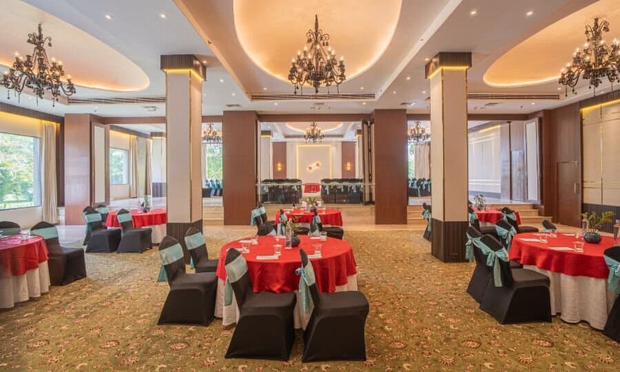 1743091631_11_TFR_Udaipur_The_Grand_Marques2_01