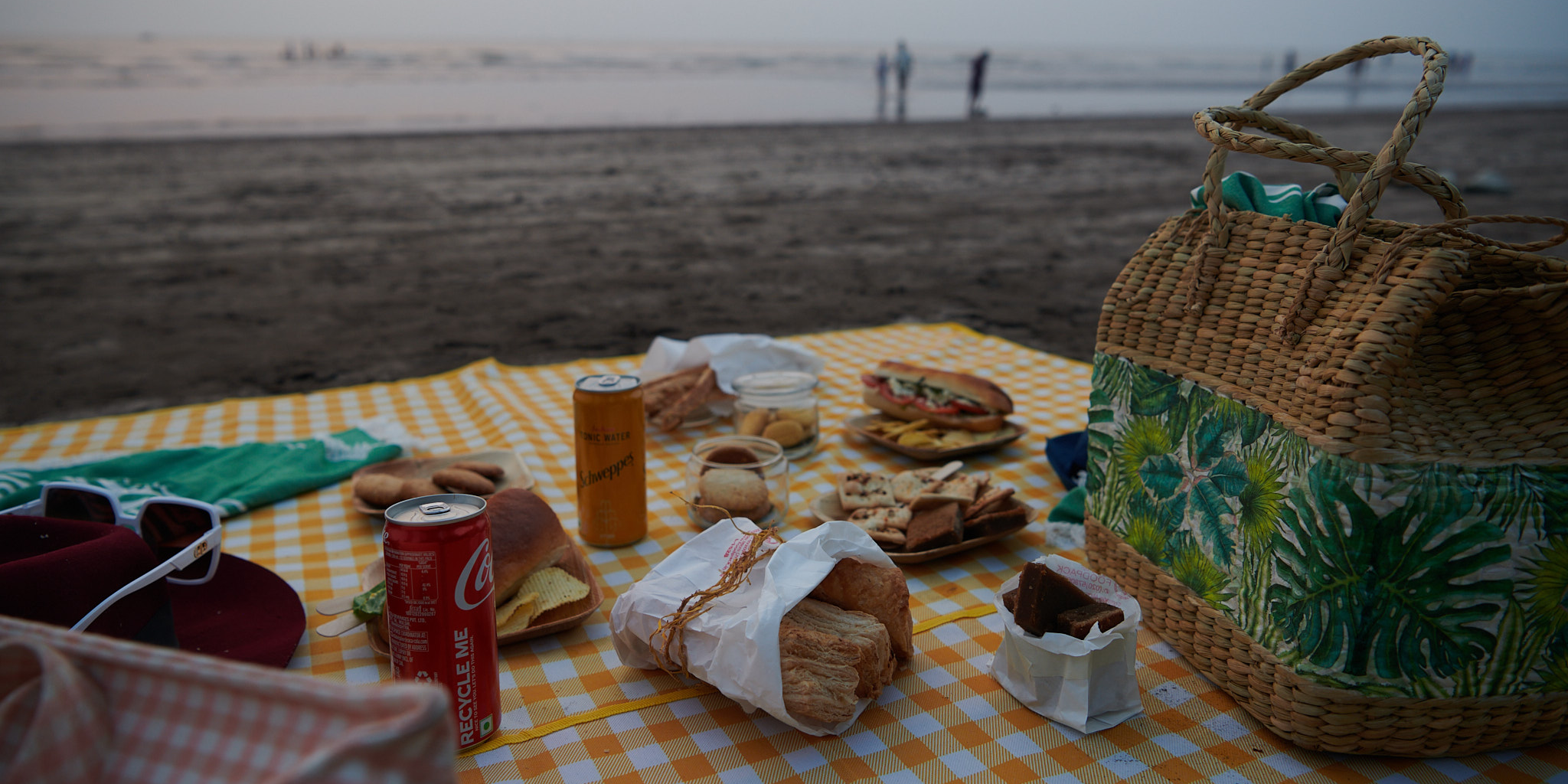 Beach Picnic-Basket						